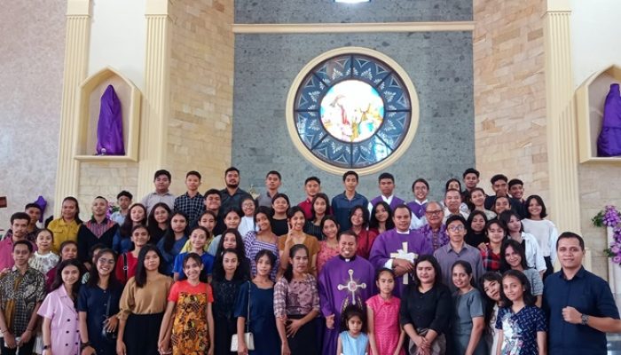 Arnoldus Janssen Choir Tampil Lagi di Paroki Fransiskus Asisi BTN-Kolhua