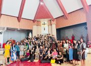 Merayakan Pentakosta di Paroki Sto. Mathias-Tofa, Paduan Suara SAJ Menanggung Koor