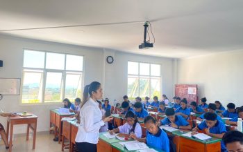 Murid Kelas X SMA Sto. Arnoldus Janssen Mengikuti Tes Psikologi