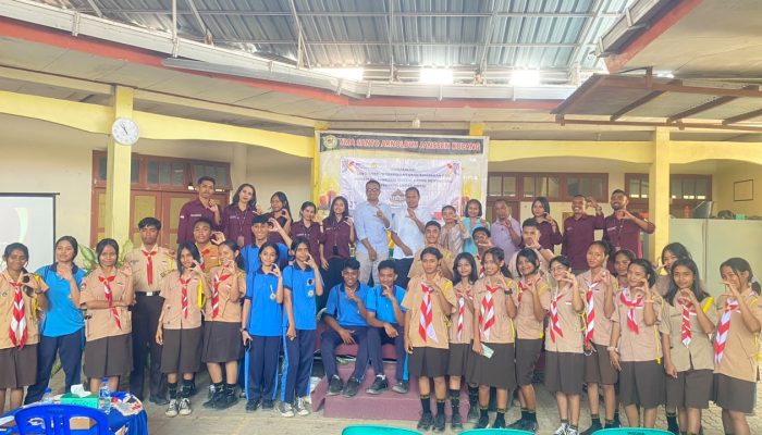 Sosialisasi Website Lopo Care di SMA Sto. Arnoldus Janssen